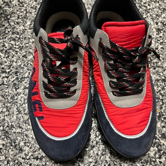 Chanel shoes - Picture 3 of 4